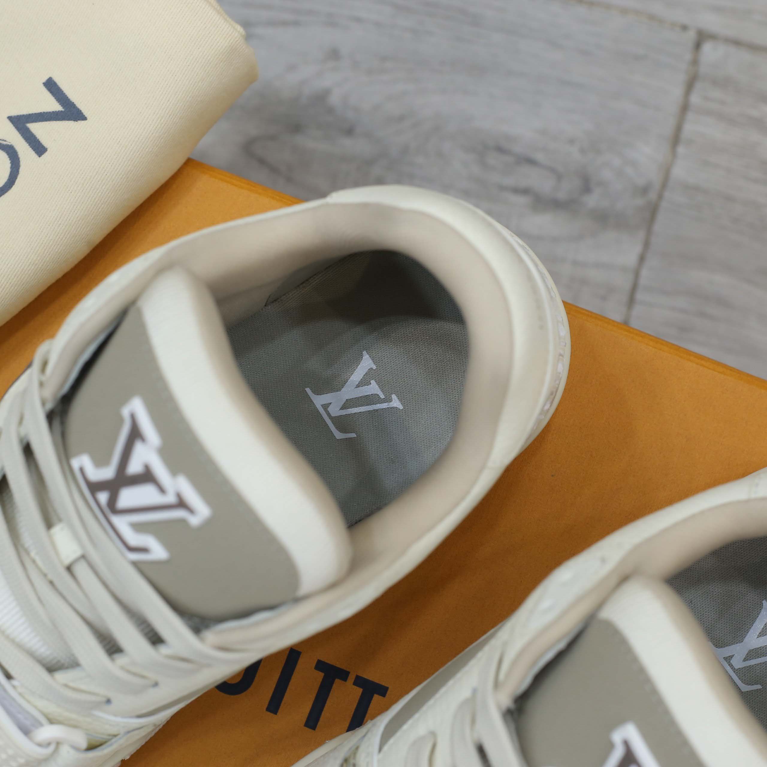 Giày Louis Vuitton LV Trainer Beige Hoa Monogram Best Quality