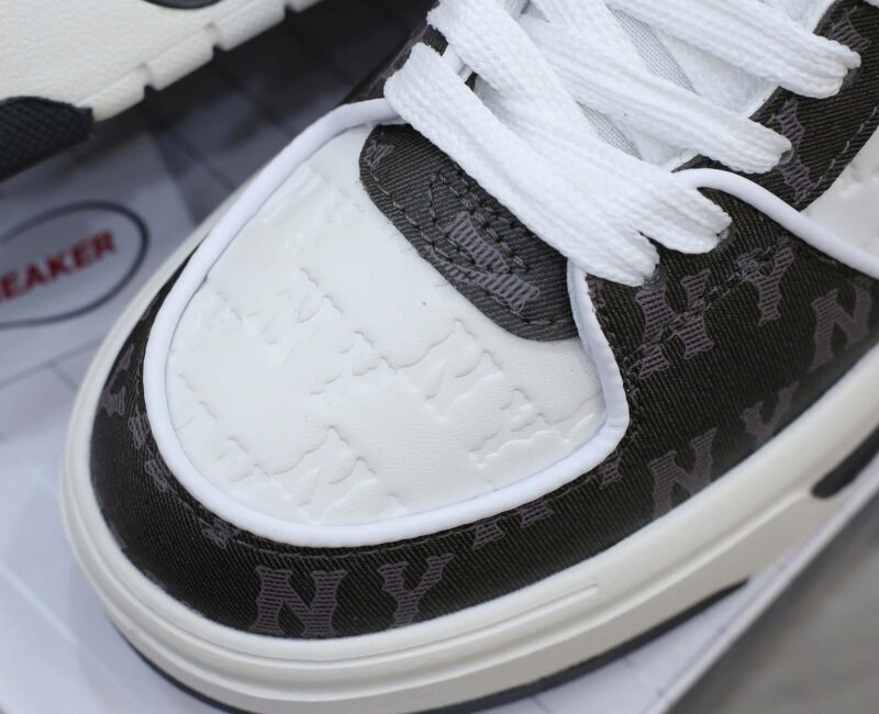 Giày MLB Korea Chunky Liner Classic Mono New York Yankees Black Like Auth