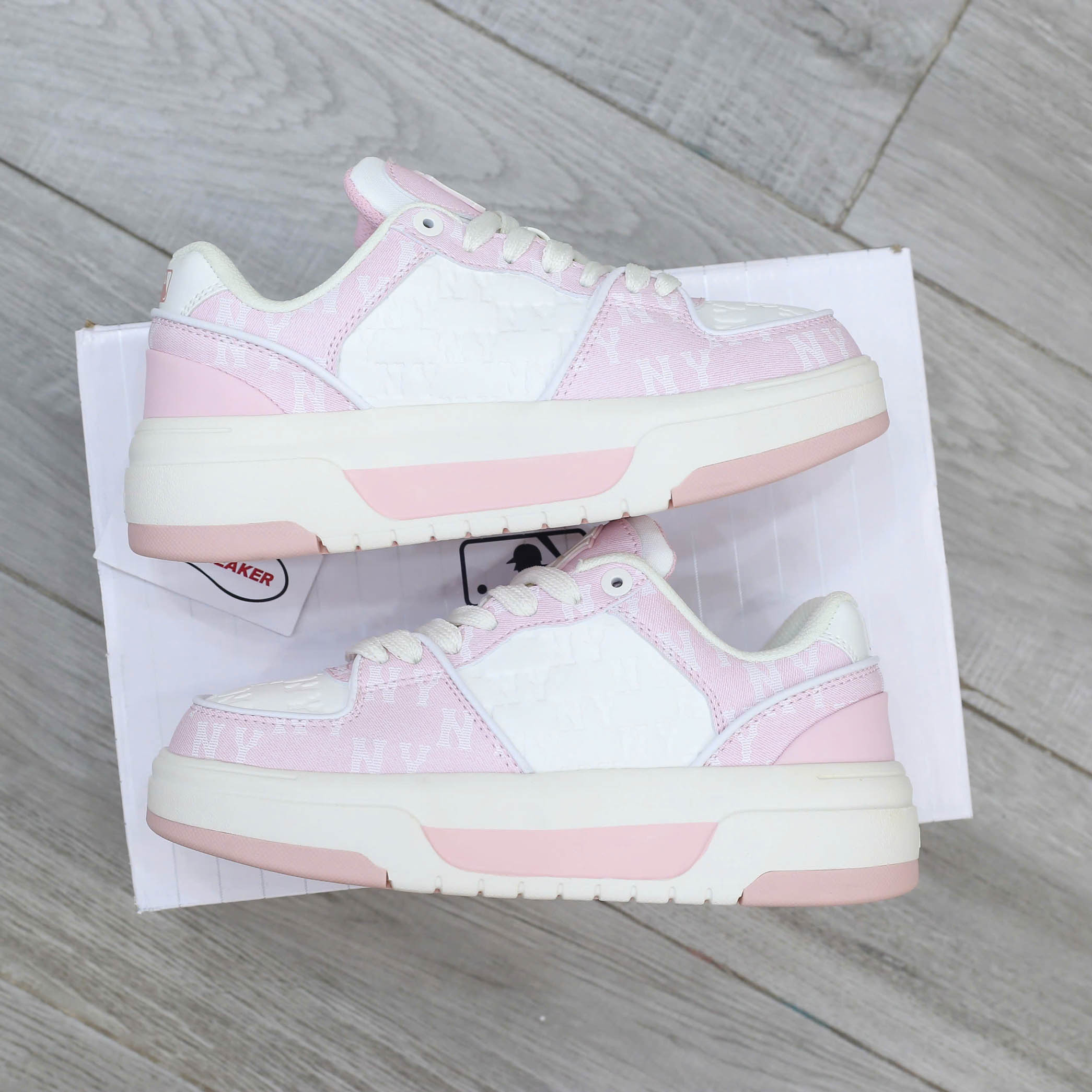 Giày MLB Korea Chunky Liner Classic Mono New York Yankees Pink Like Auth