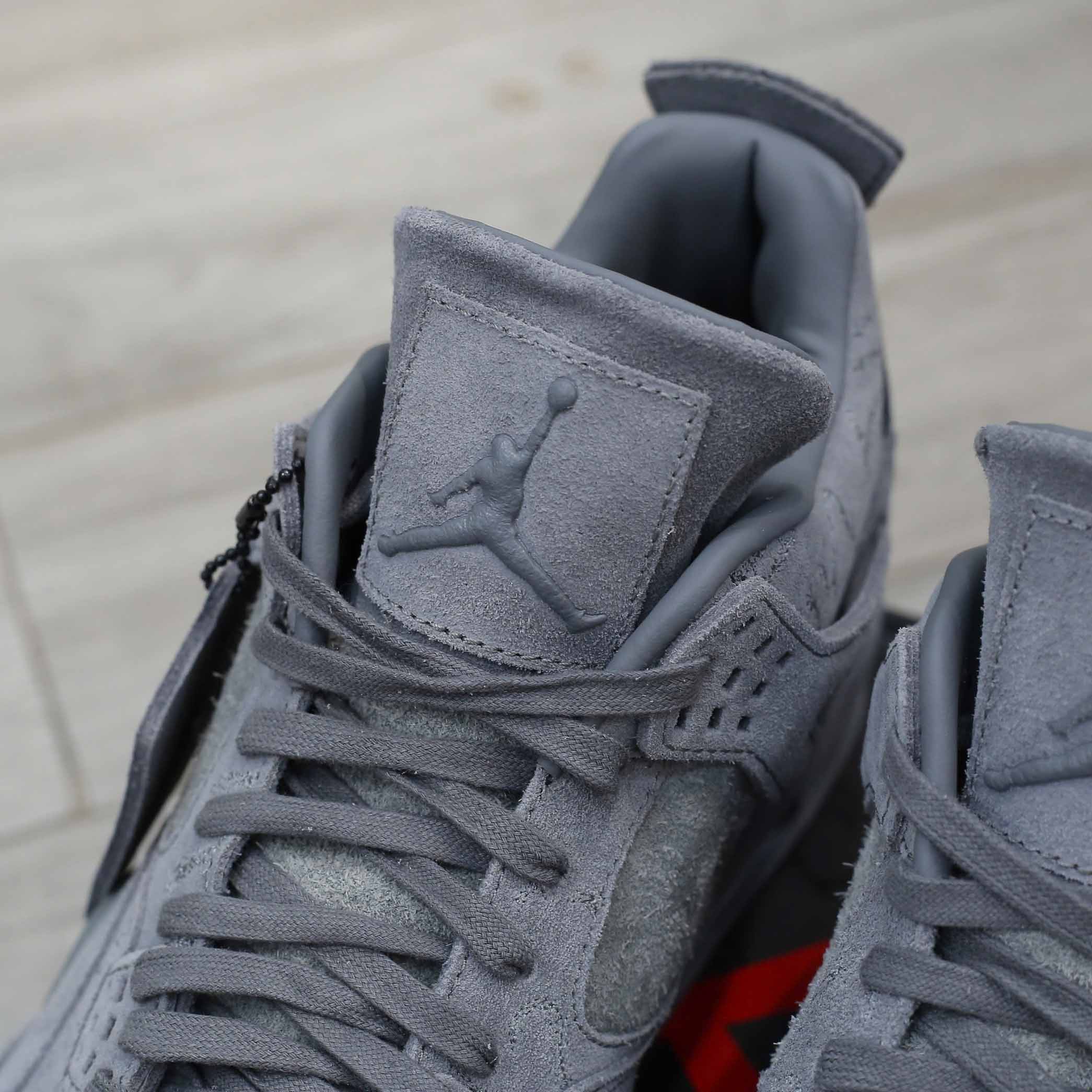 Giày Nike Air Jordan 4 Retro Sample x KAWS Cool Gray Best Quality