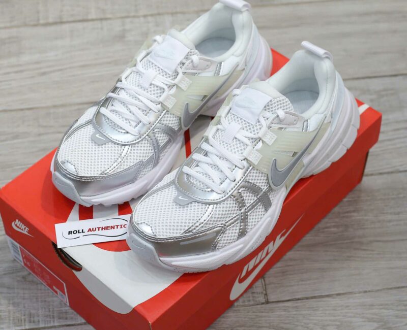 Giày Nike V2K Run 'Metallic Silver' Real
