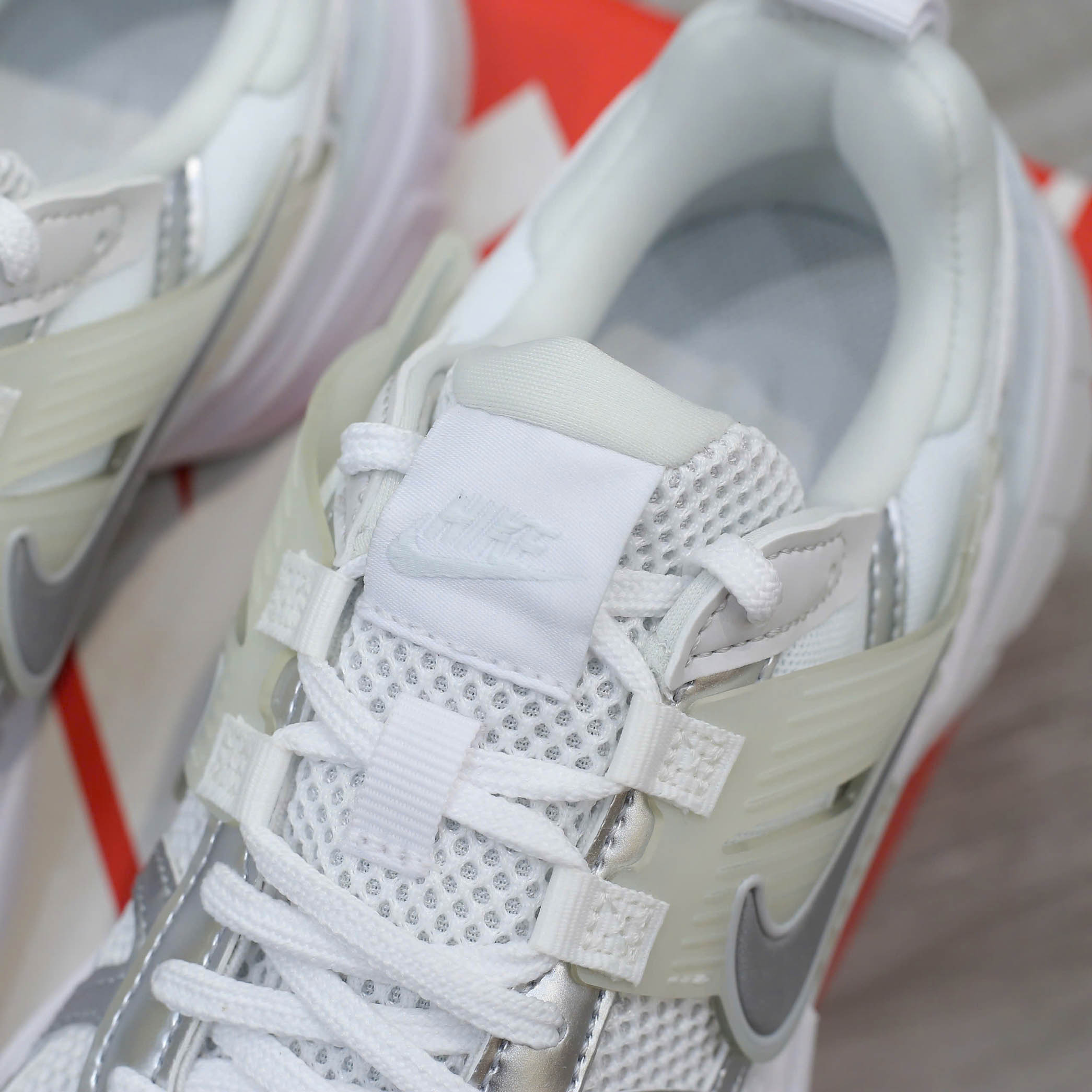 Giày Nike V2K Run 'Metallic Silver' Real