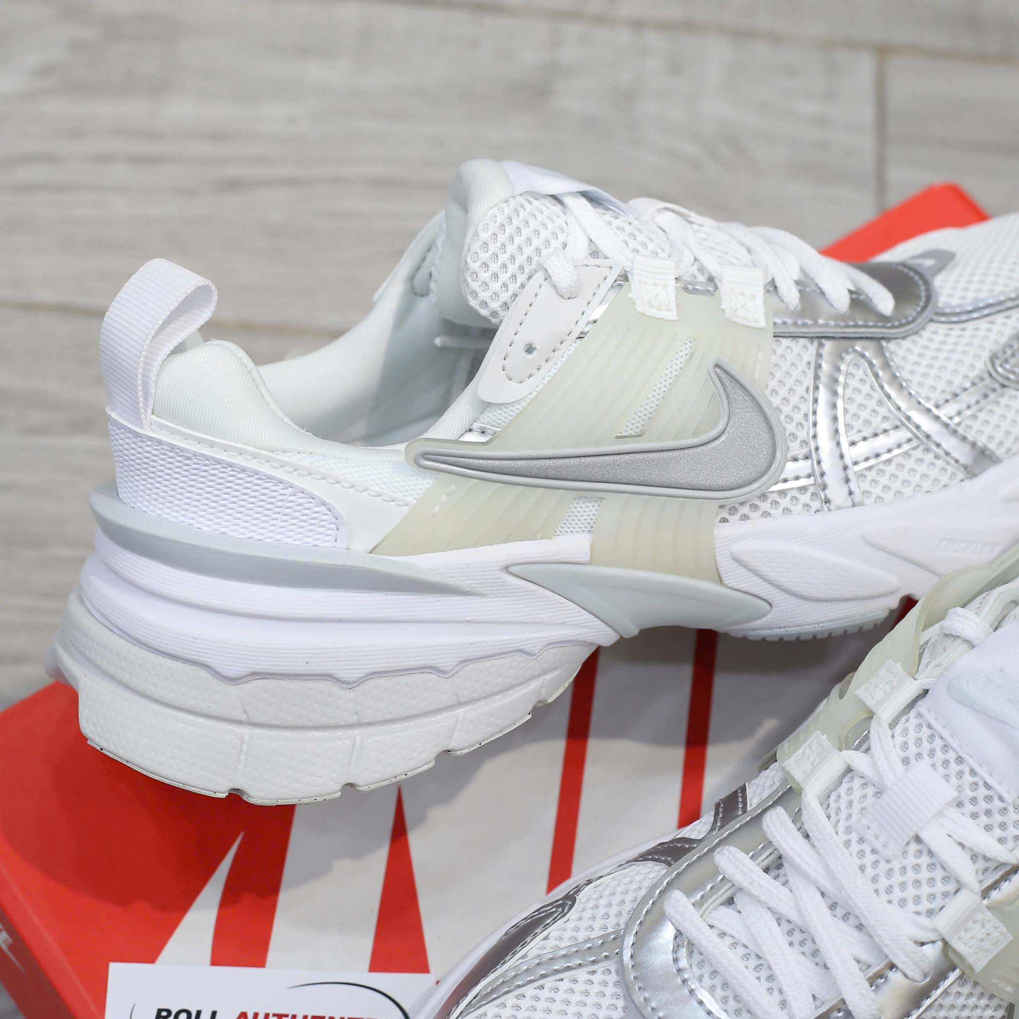 Giày Nike V2K Run 'Metallic Silver' Real