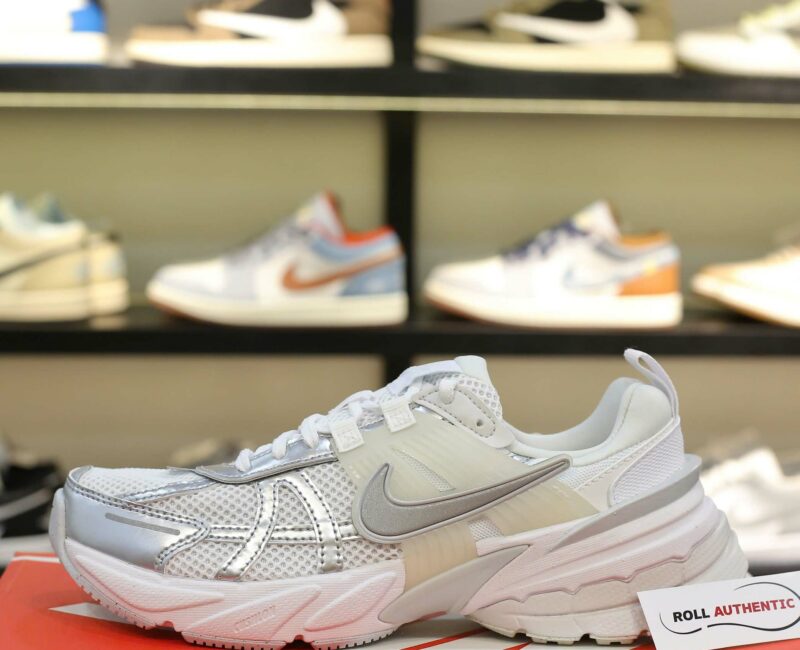 Giày Nike V2K Run 'Metallic Silver' Real