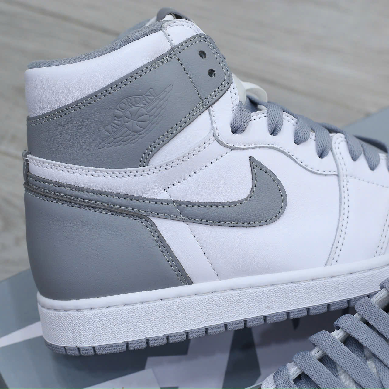 Giày Nike Air Jordan 1 Retro High OG White Stealth Best Quality