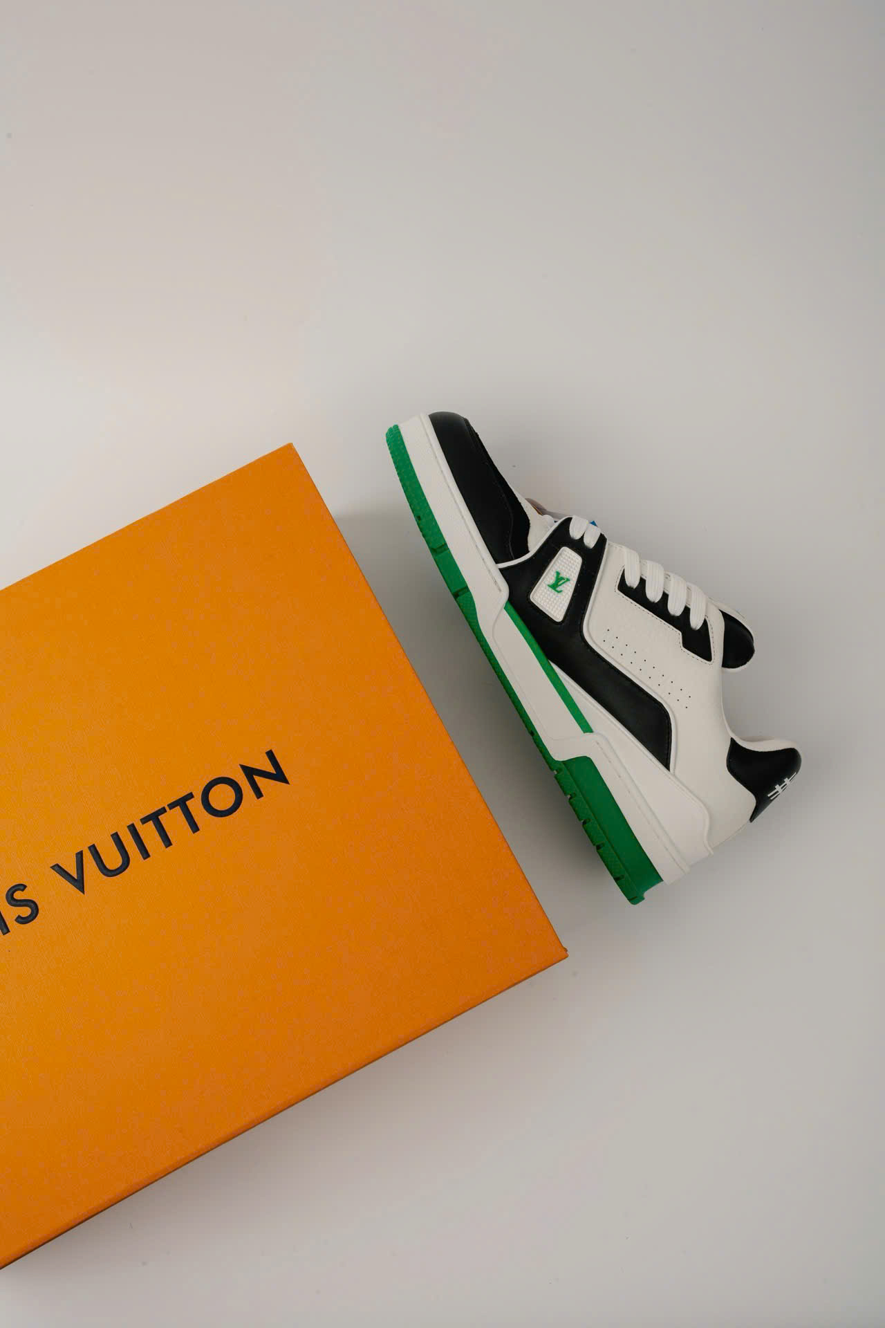 Giày Louis Vuitton LV Trainer #54 White Green Black Best Quality
