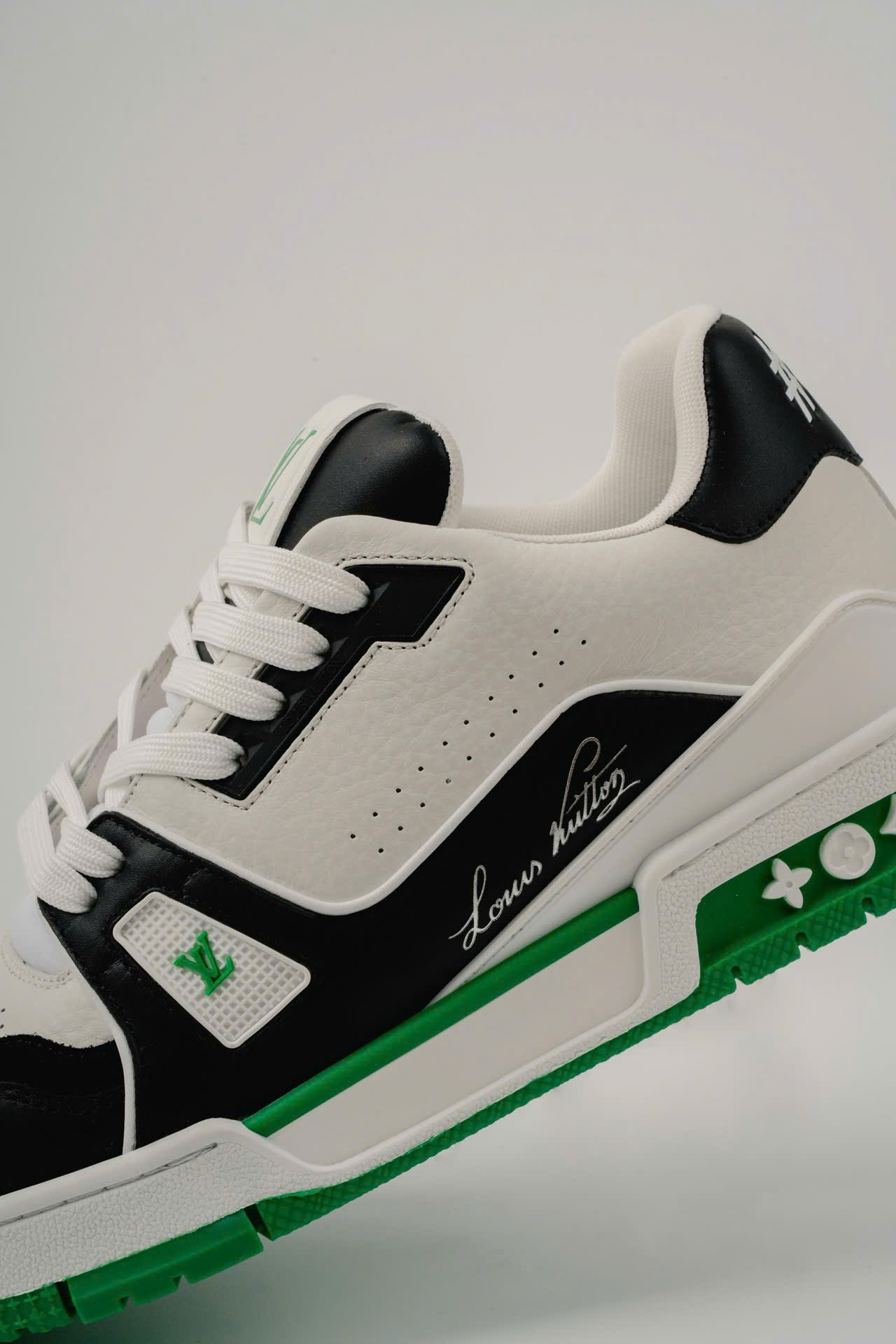Giày Louis Vuitton LV Trainer #54 White Green Black Best Quality