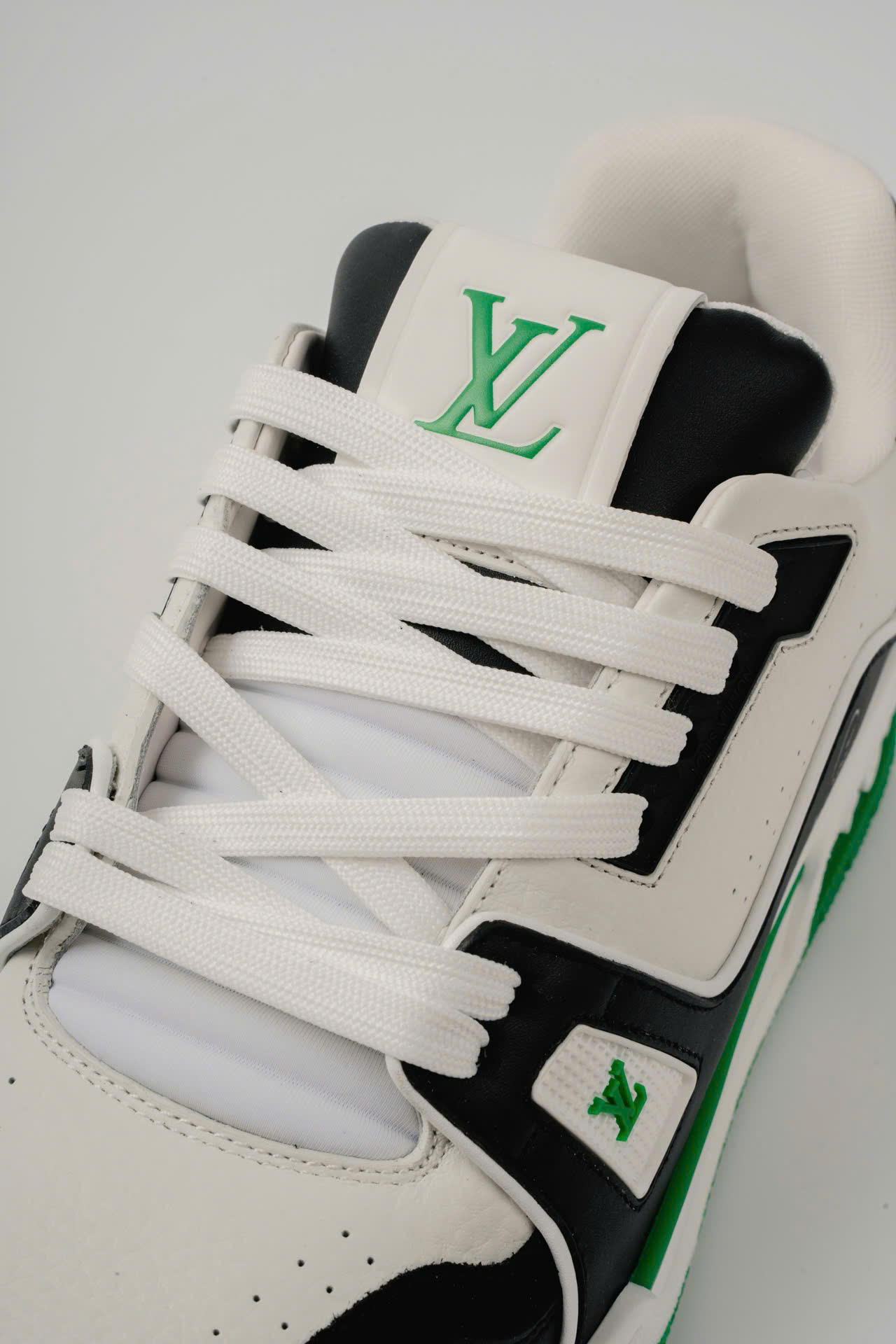 Giày Louis Vuitton LV Trainer #54 White Green Black Best Quality