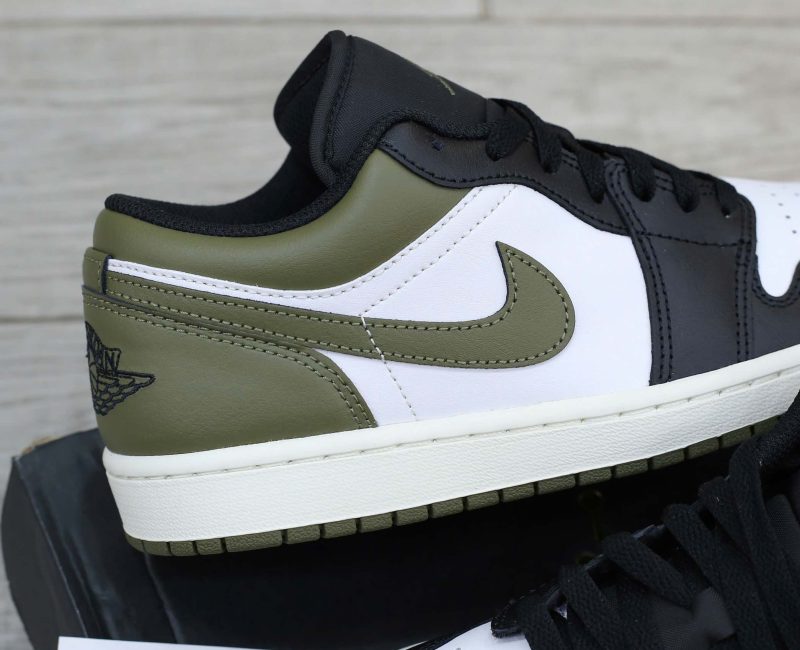Giày Nike Air Jordan 1 Low GS 'Black Toe Medium Olive' Real