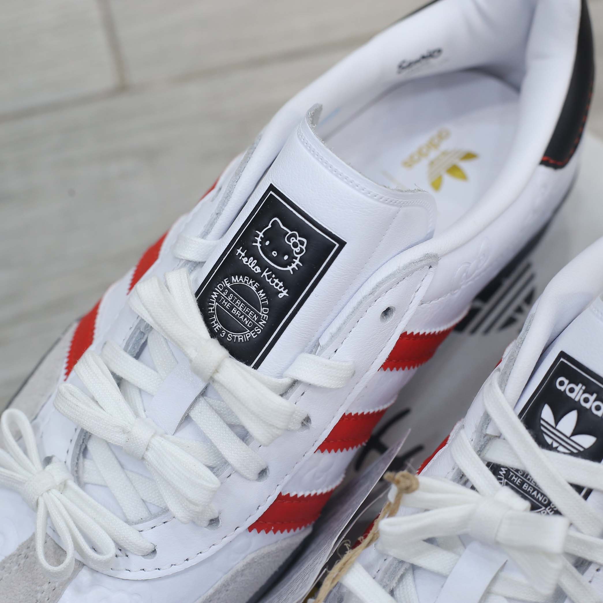 Giày Gazelle Indoor x Hello Kitty Anniversary Real