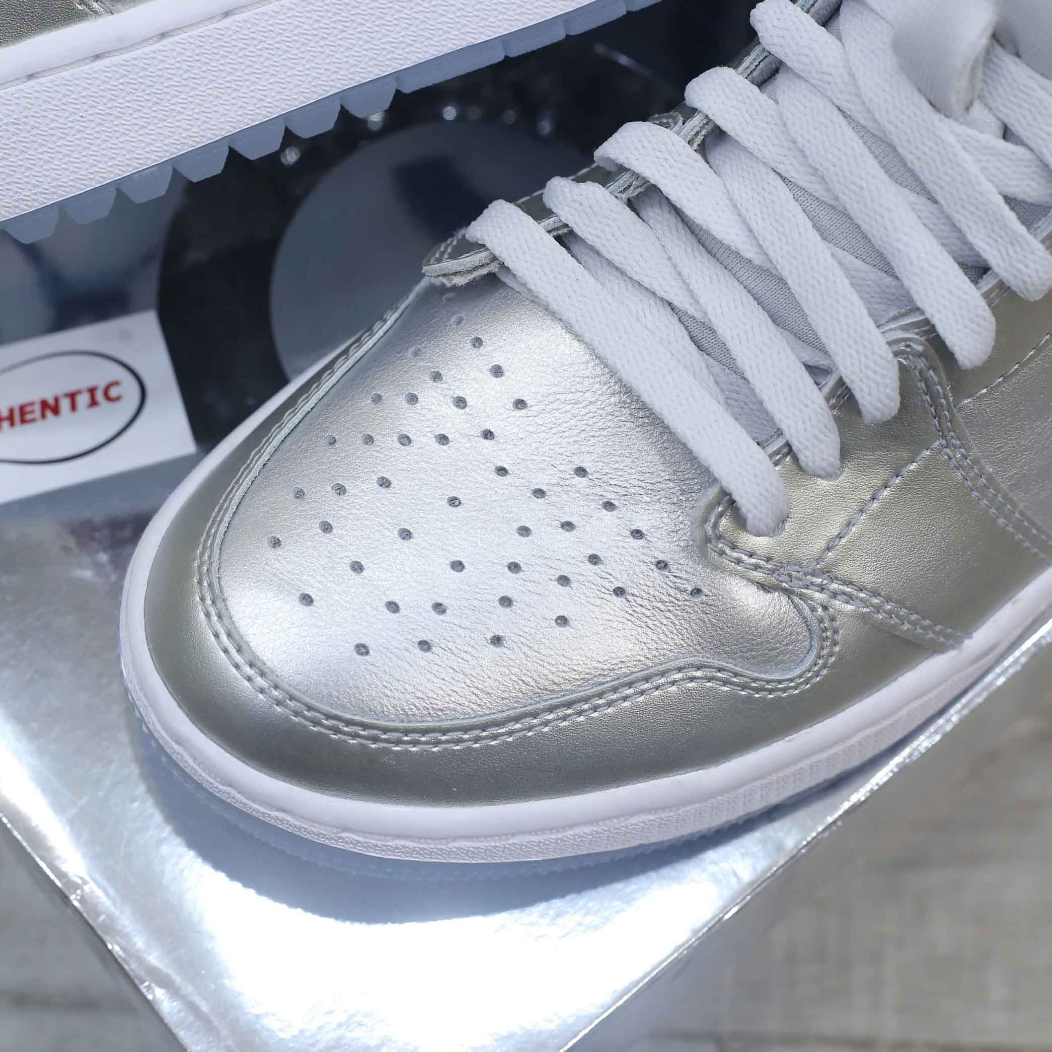 Giày Nike Air Jordan 1 High Gift Giving Pack Real