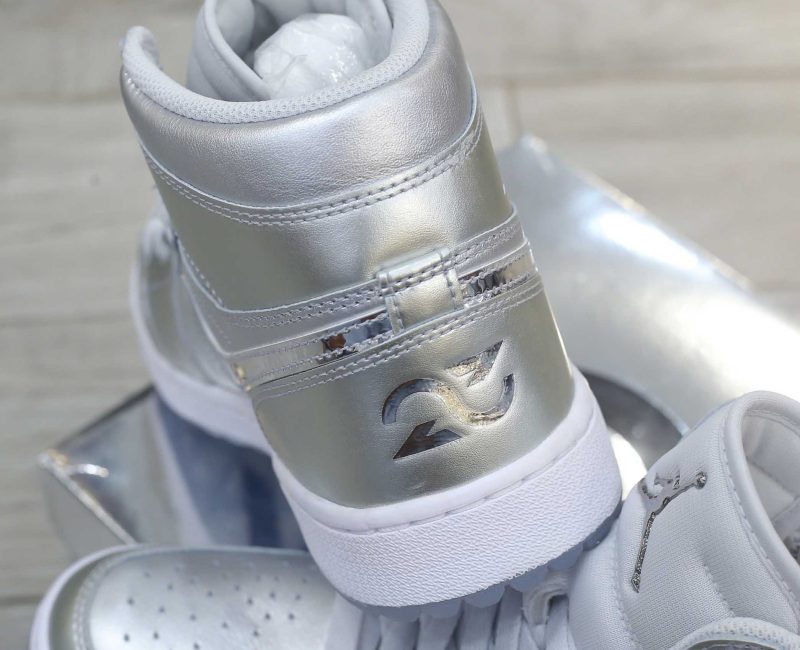 Giày Nike Air Jordan 1 High Gift Giving Pack Real