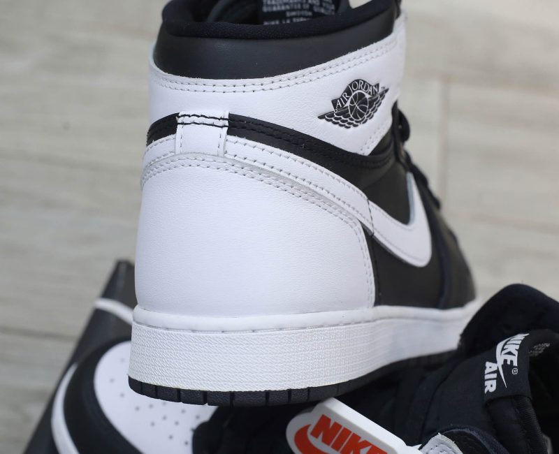Giày Nike Air Jordan 1 Retro High OG Black White Real