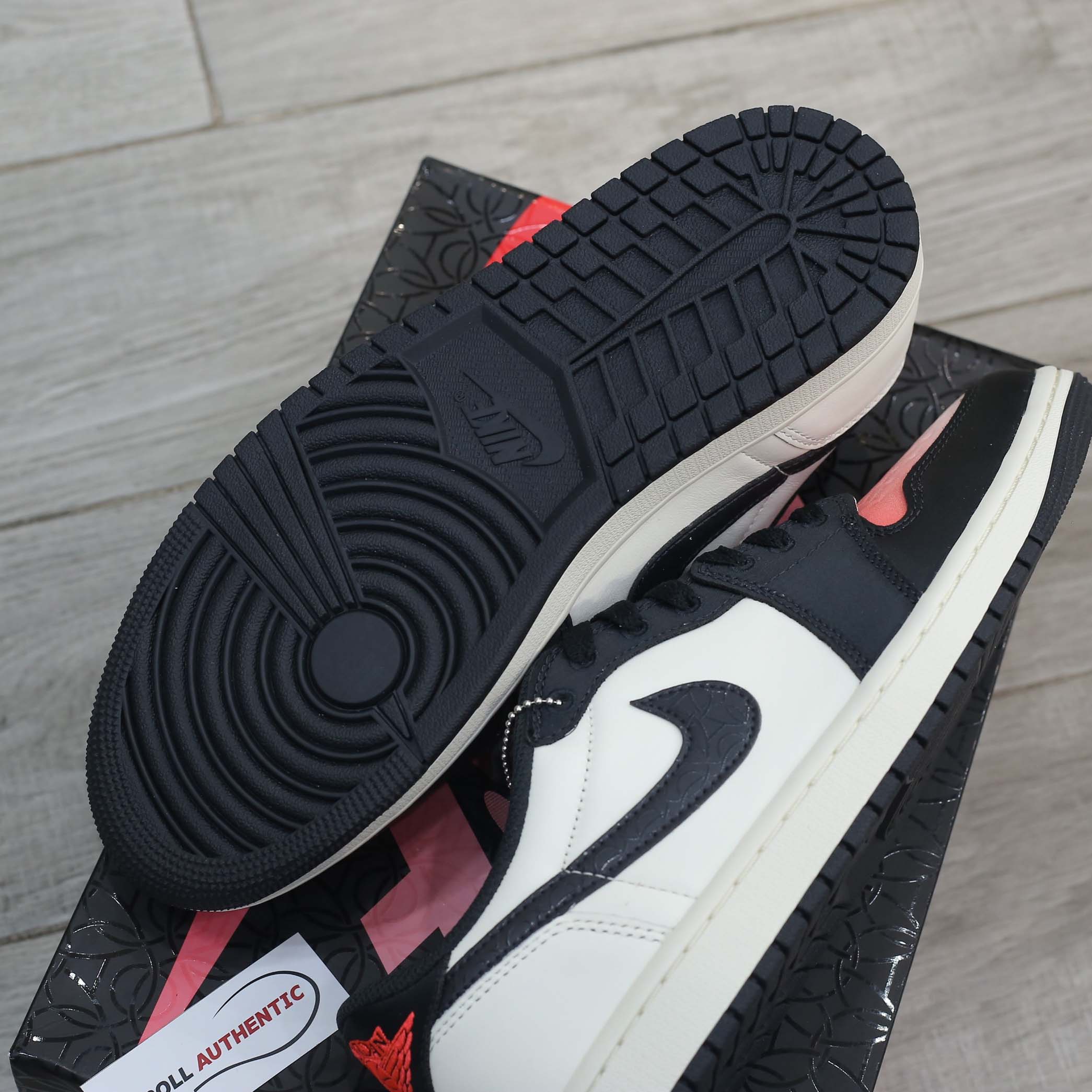 Giày Nike Air Jordan 1 Retro Low OG PSG Real