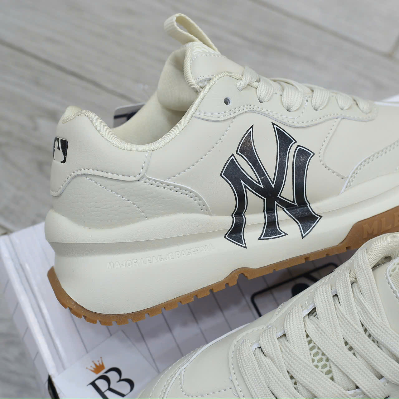 Giày MLB Chunky Runner Basic New York Yankees Cream Best Quality