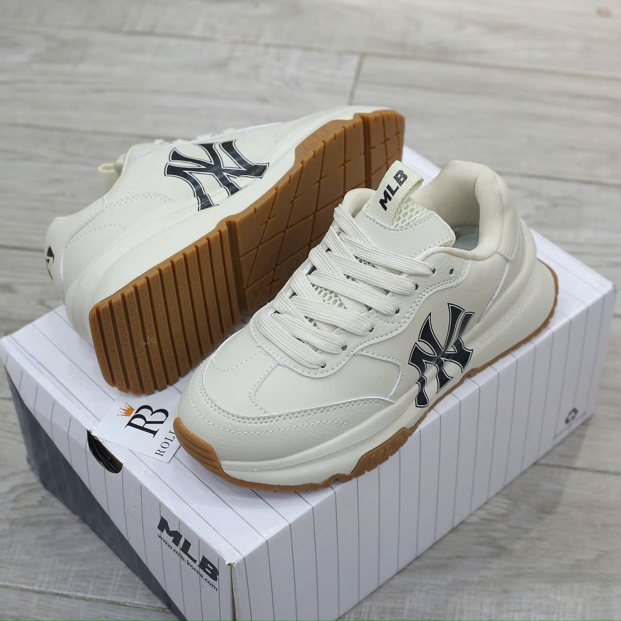 Giày MLB Chunky Runner Basic New York Yankees Cream Best Quality