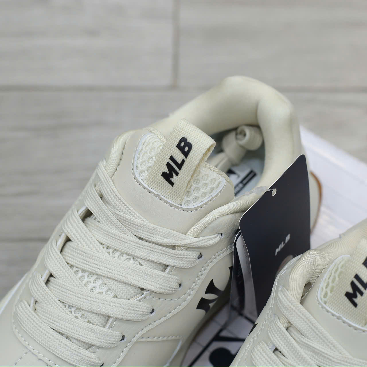 Giày MLB Chunky Runner Basic New York Yankees Cream Best Quality