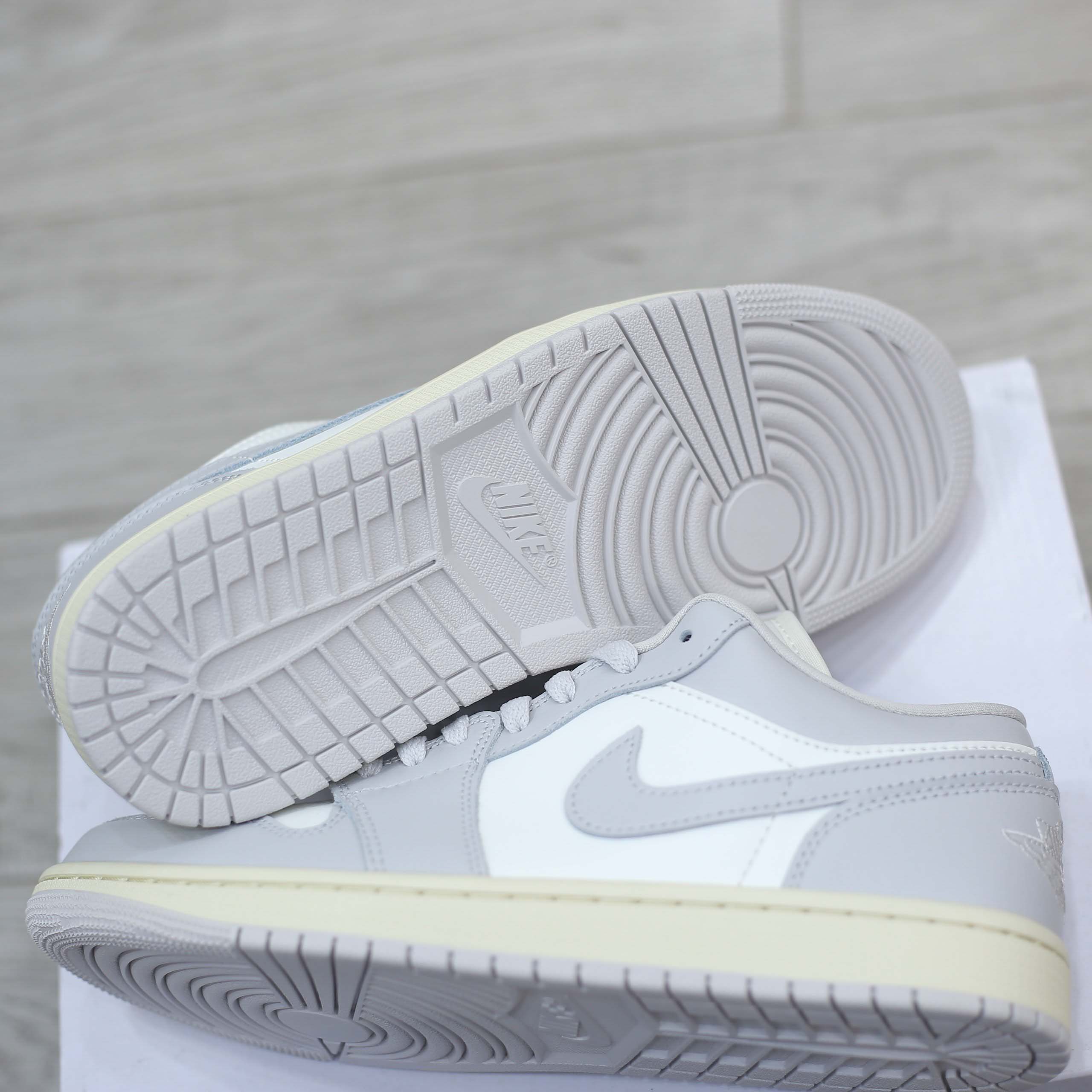 Giày Nike Air Jordan 1 Low ‘Light Grey Sail’ Best Quality