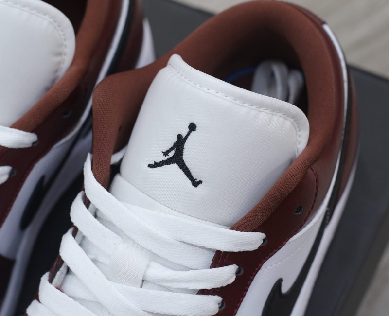 Giày Nike Air Jordan 1 Low SE ‘Dark Pony’ Chuẩn 99% Auth