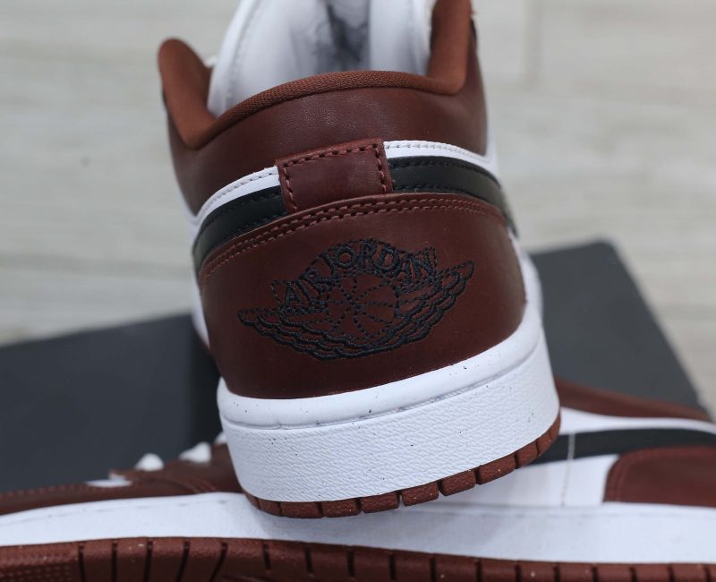 Giày Nike Air Jordan 1 Low SE ‘Dark Pony’ Real