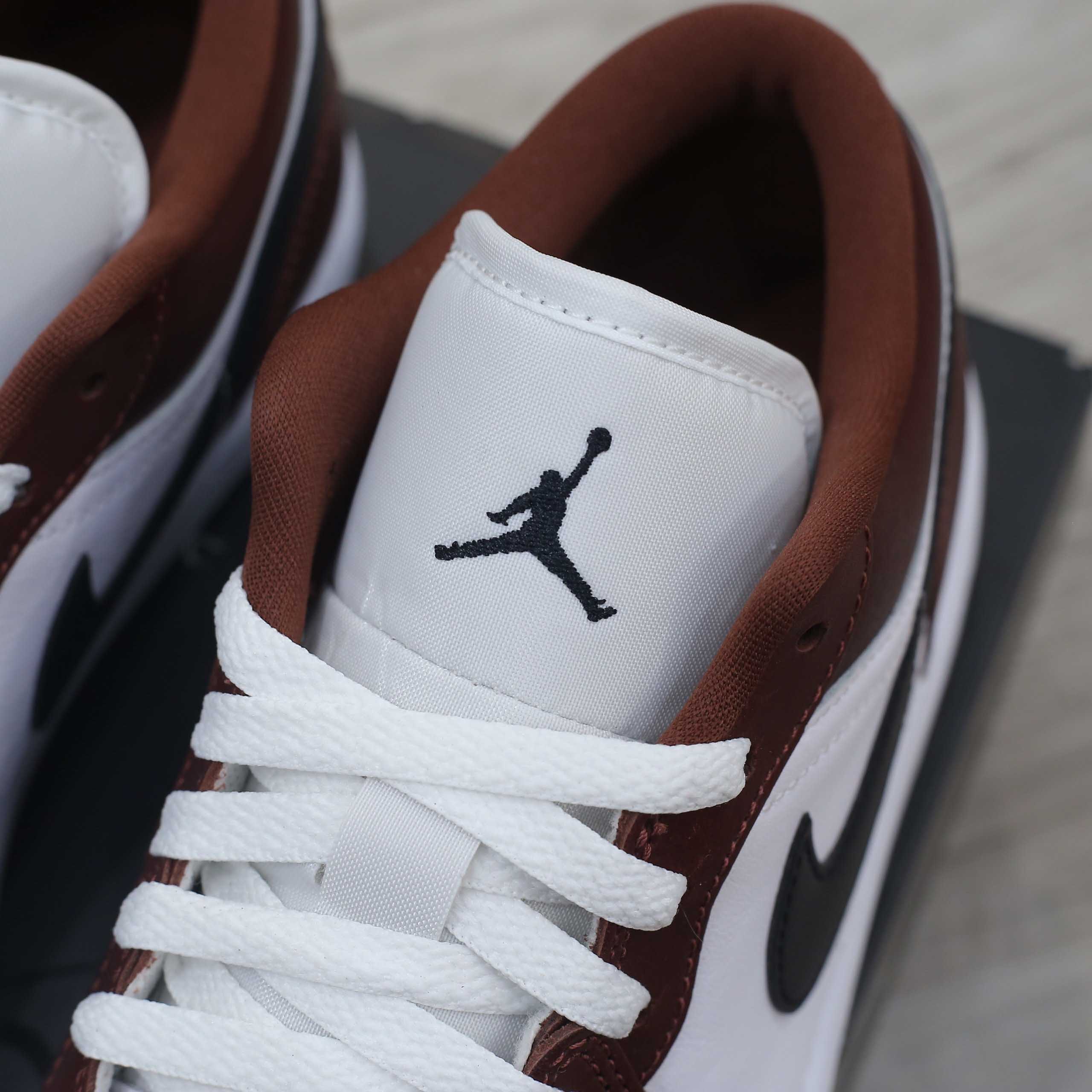 Giày Nike Air Jordan 1 Low SE ‘Dark Pony’ Real