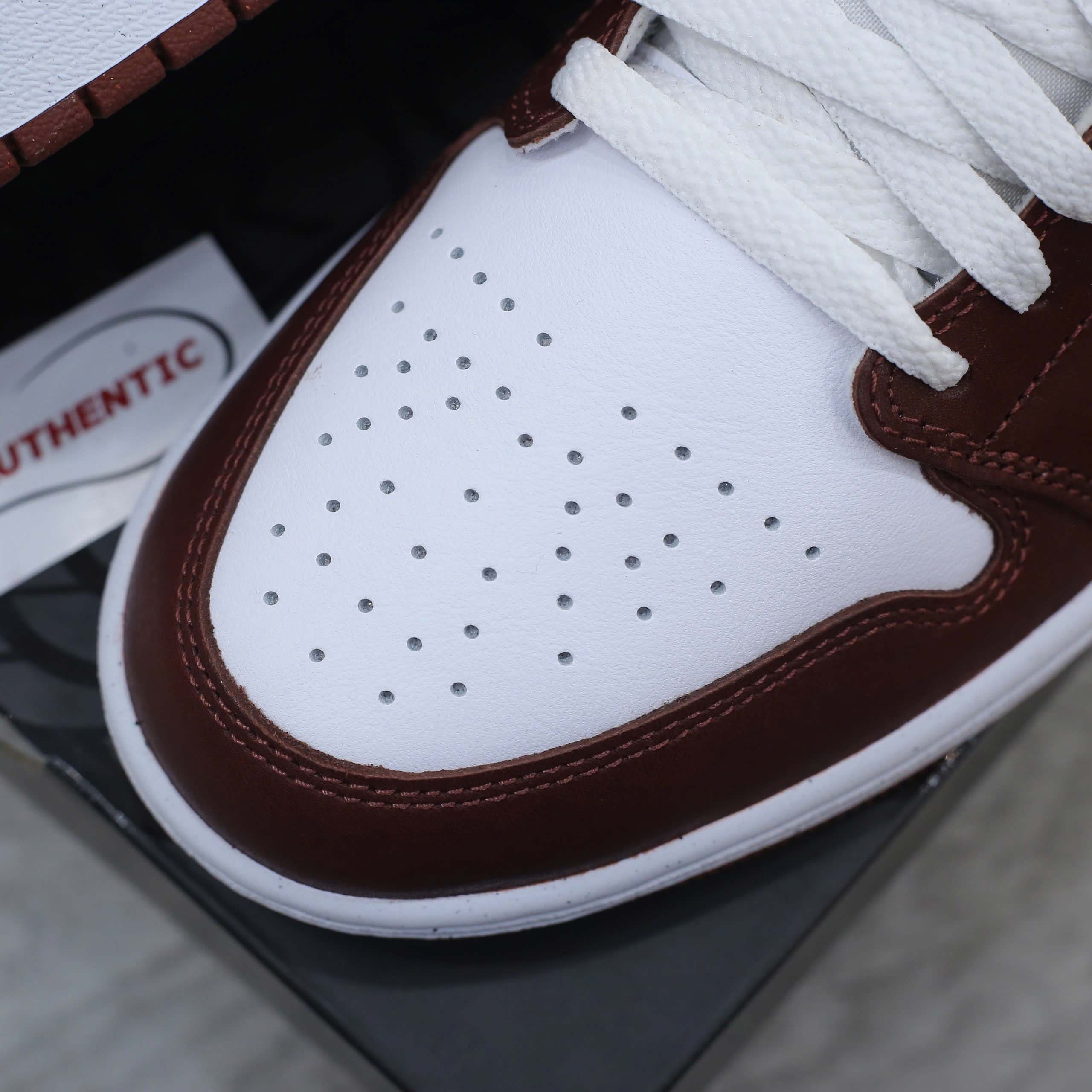 Giày Nike Air Jordan 1 Low SE ‘Dark Pony’ Real