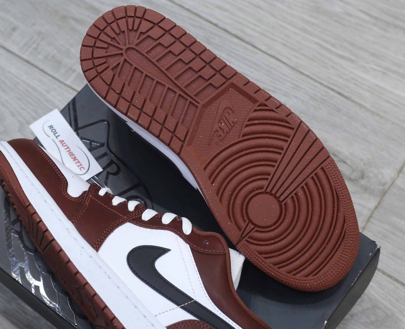 Giày Nike Air Jordan 1 Low SE ‘Dark Pony’ Real