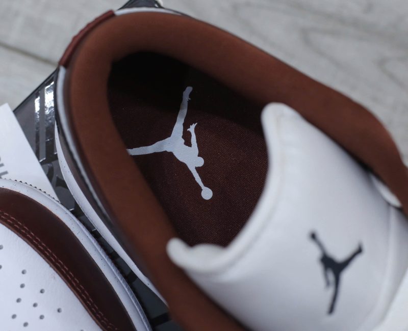 Giày Nike Air Jordan 1 Low SE ‘Dark Pony’ Real