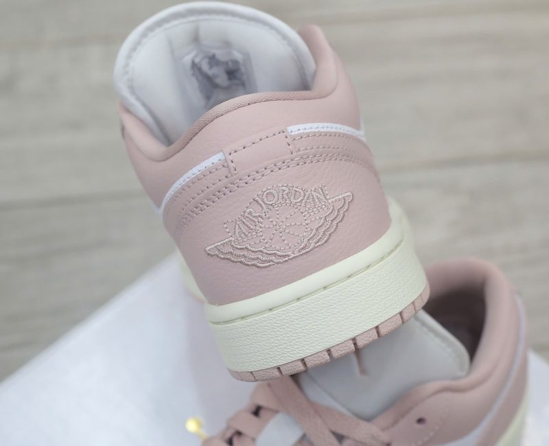Giày Nike Air Jordan 1 Low ‘Pink Oxford’ Real