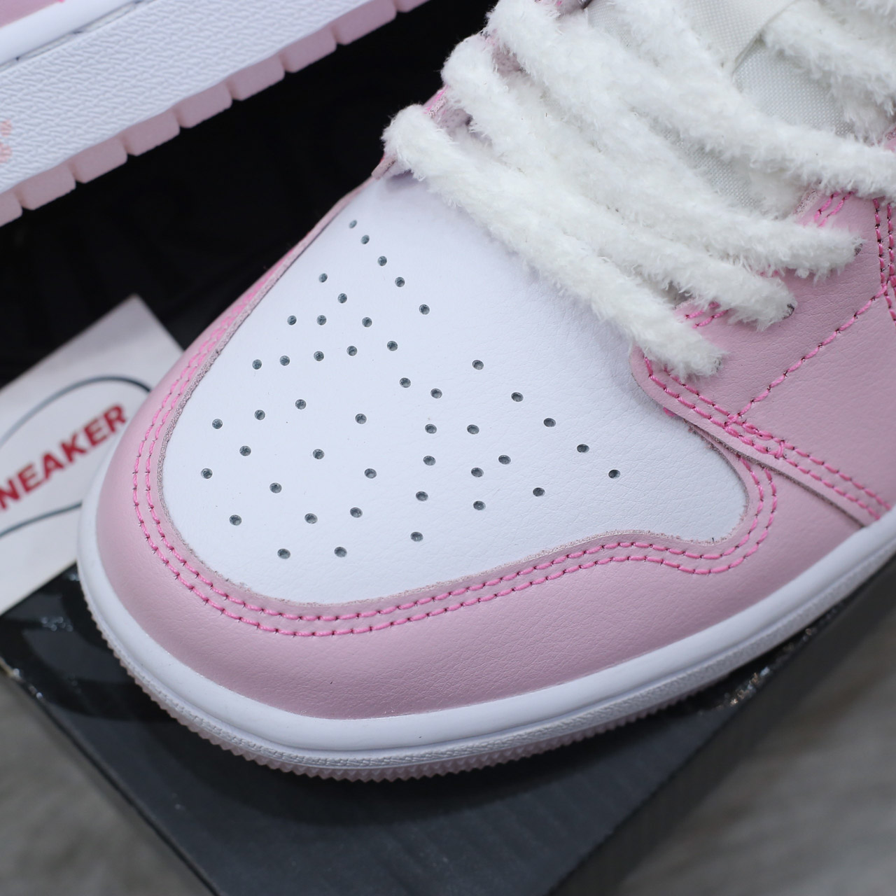 Giày Nike Air Jordan 1 Low SE ‘Paw Print’ Best Quality