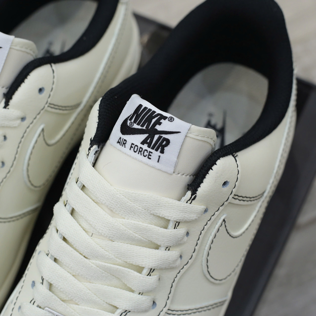 Giày Air Force 1 x Supreme White Black Like Auth