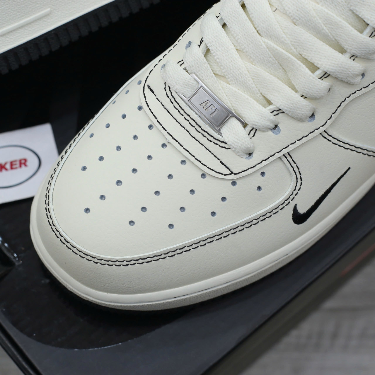 Giày Air Force 1 x Supreme White Black Like Auth