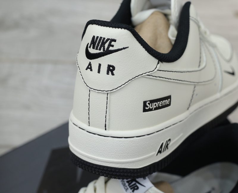 Giày Air Force 1 x Supreme White Black Like Auth