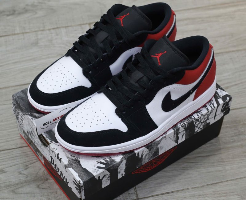 Giày Nike Air Jordan 1 Low 'Black Toe' 2025 Real