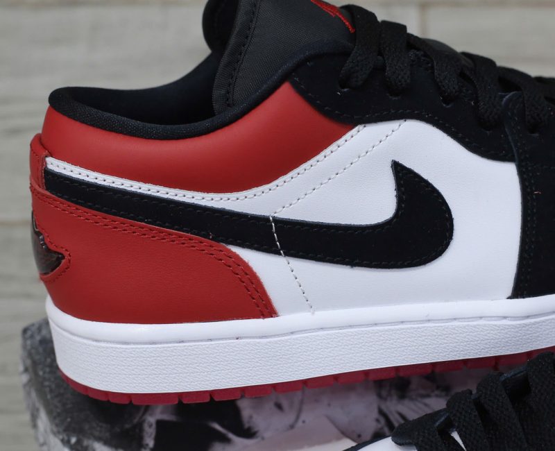 Giày Nike Air Jordan 1 Low 'Black Toe' 2025 Real