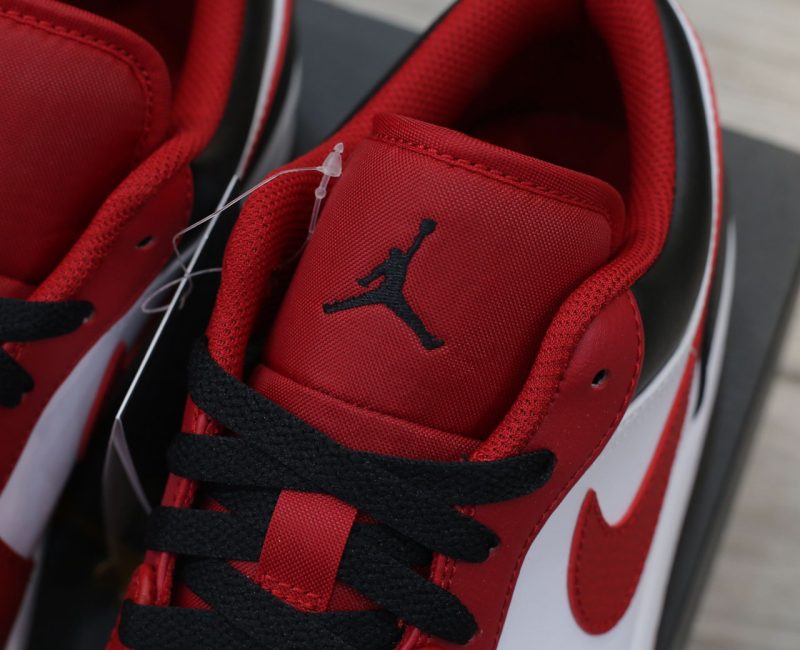 Giày Nike Air Jordan 1 Low ‘Reverse Black Toe’ Real