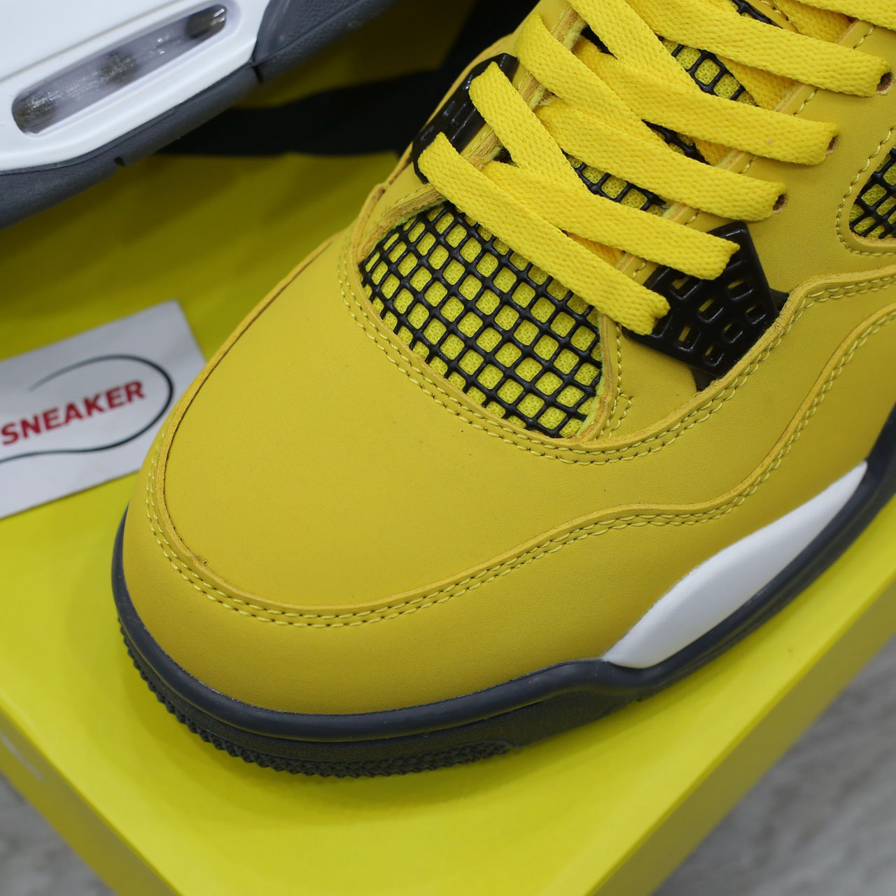 Giày Nike Air Jordan 4 Retro ‘Lightning’ 2021 Best Quality