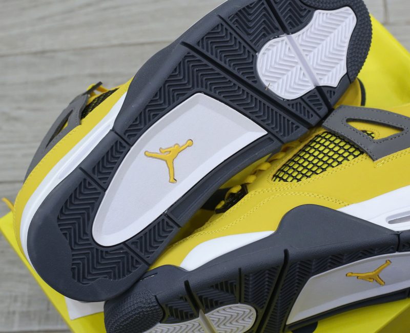 Giày Nike Air Jordan 4 Retro ‘Lightning’ 2021 Best Quality