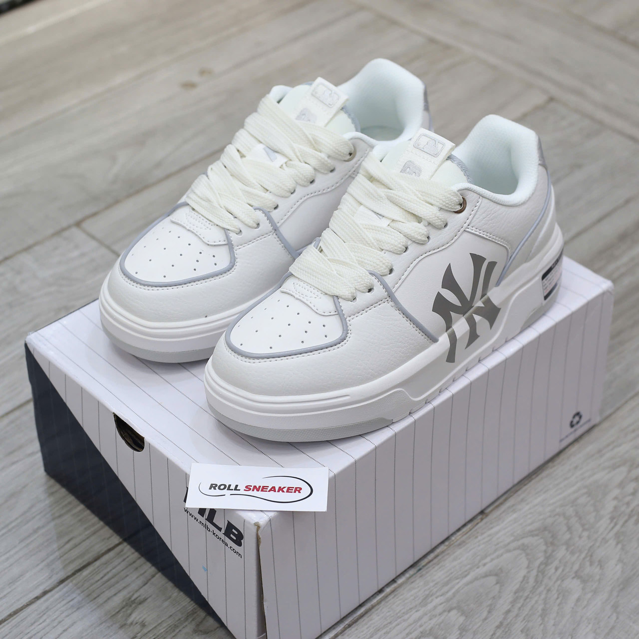 Giày MLB Chunky Liner Basic New York Yankees White Silver Chuẩn 99% Auth