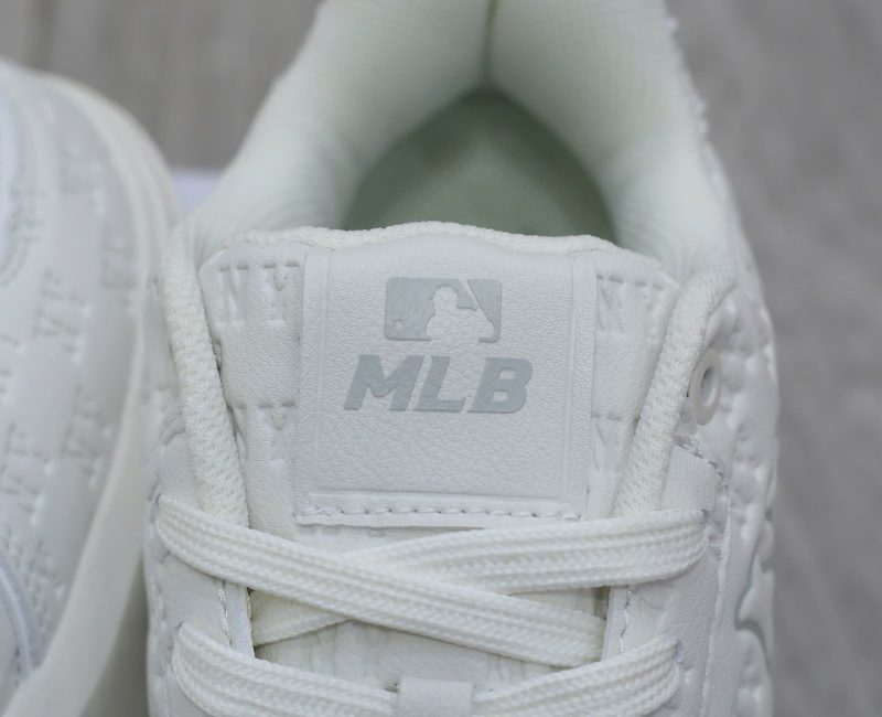 Giày MLB Chunky Liner Embo Mono Cooperstown White Chuẩn 99% Auth