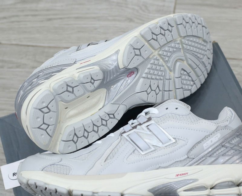 Giày New Balance 1906 Silver Metallic Chuẩn 99% Auth