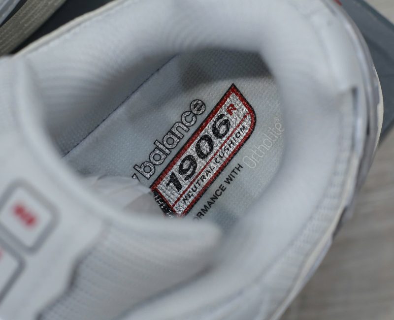 Giày New Balance 1906 Silver Metallic Chuẩn 99% Auth