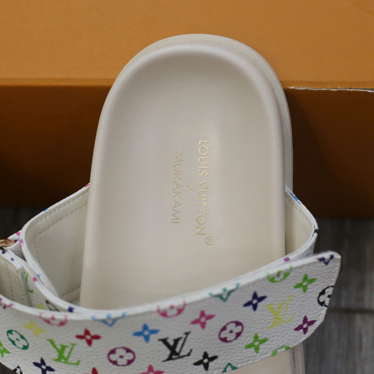 Dép LV x TM Bom Dia Flat Comfort Mule Chuẩn 99% Auth