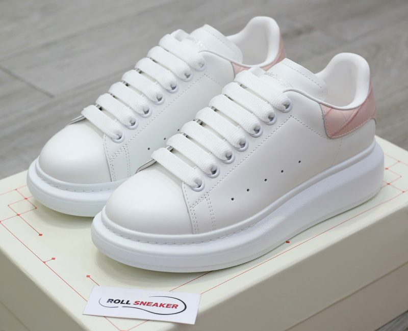 Giày Alexander Mcqueen Trắng Gót Hồng Vân Cá Sấu Chuẩn 99% Auth