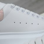 Giày Alexander Mcqueen Trắng Gót Hồng Vân Cá Sấu Chuẩn 99% Auth
