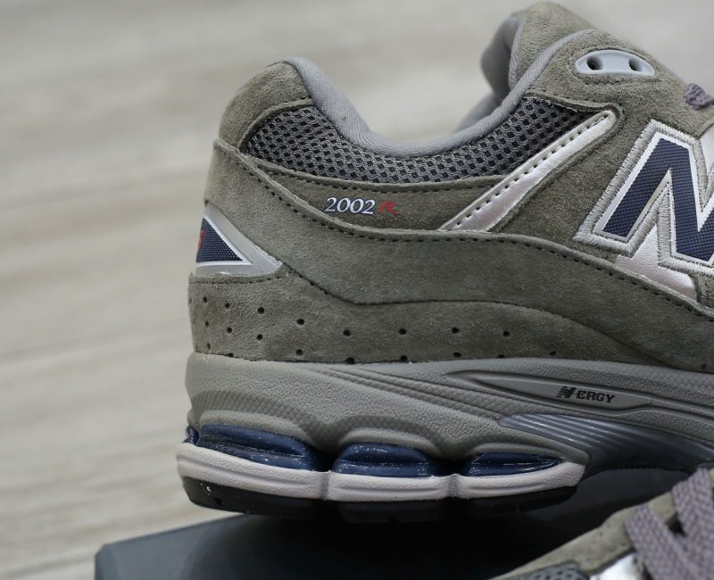 Giày New Balance 2002R OG ‘Light Grey’ Chuẩn 99% Auth