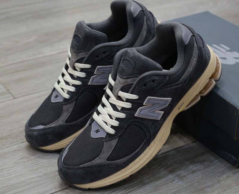 Giày New Balance 2002R ‘Vintage Black Chuẩn 99% Auth