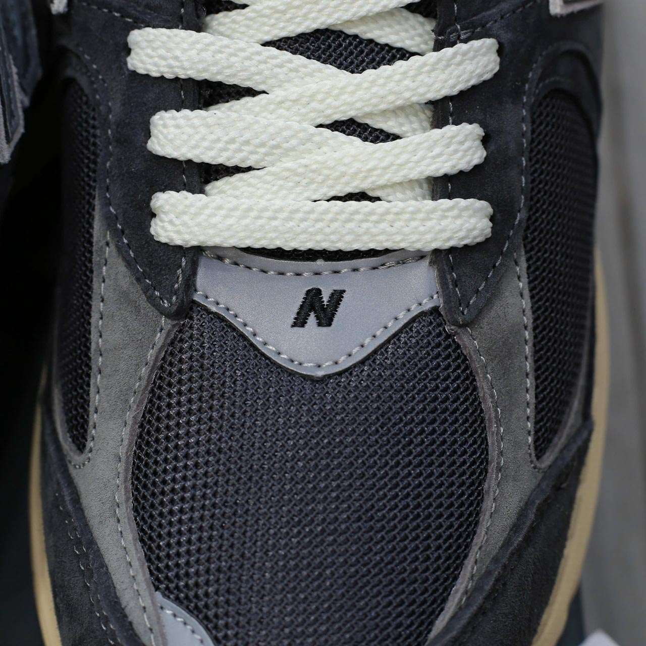 Giày New Balance 2002R ‘Vintage Black Chuẩn 99% Auth