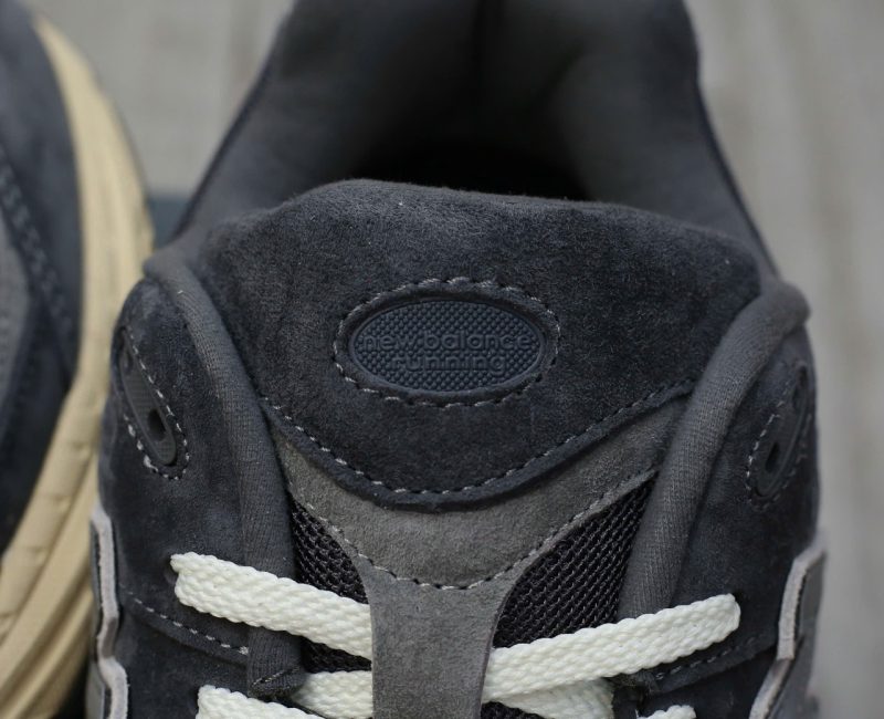 Giày New Balance 2002R ‘Vintage Black Chuẩn 99% Auth