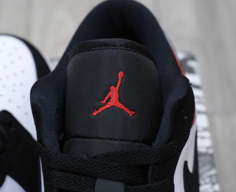 Giày Nike Air Jordan 1 Low ‘Black Toe’ 2025 Chuẩn 99% Auth